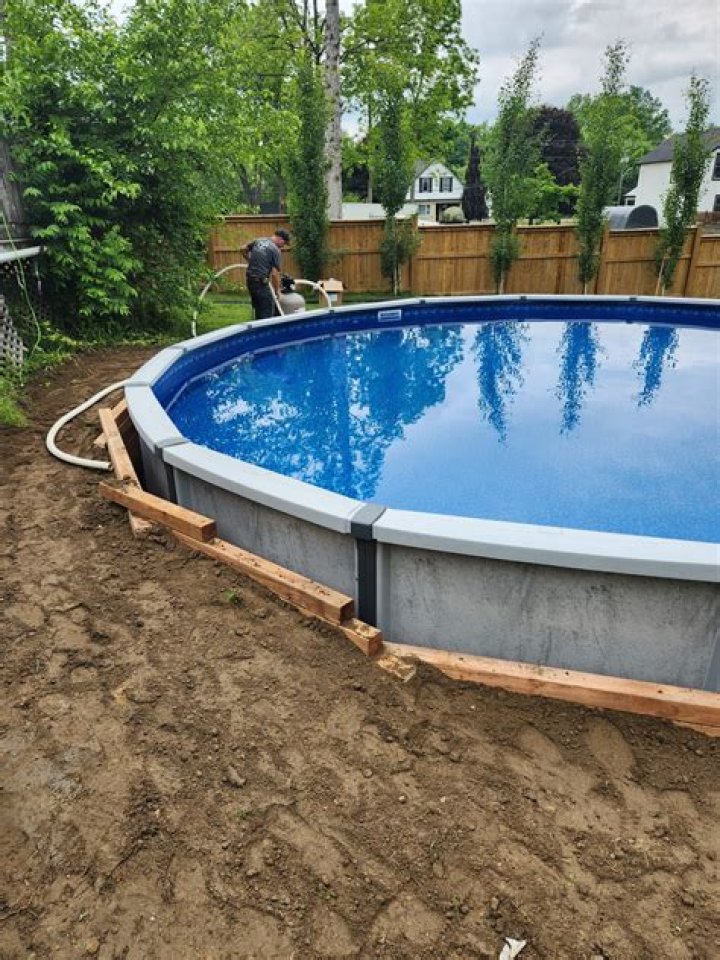 How much is a retaining wall for a pool