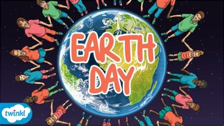 What colors are the Earth Day flag?