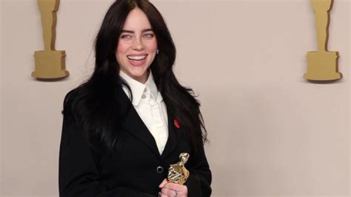 Who is the youngest singer in Hollywood?